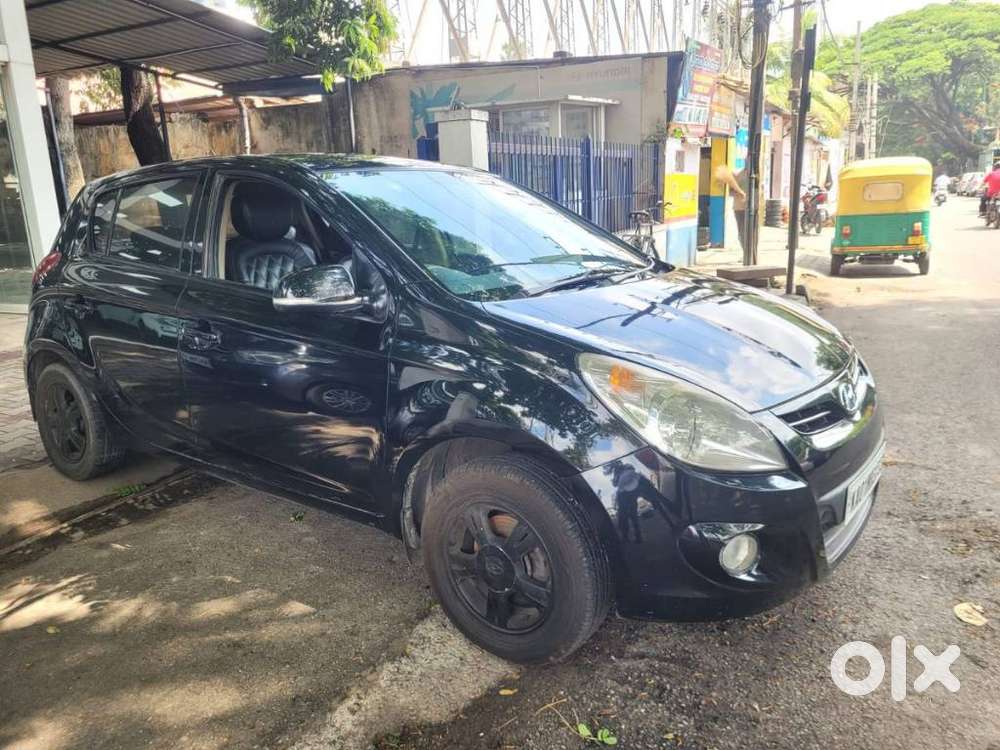 Hyundai I20 Asta 1.4 Crdi With Avn 6 Speed, 2011, Diesel