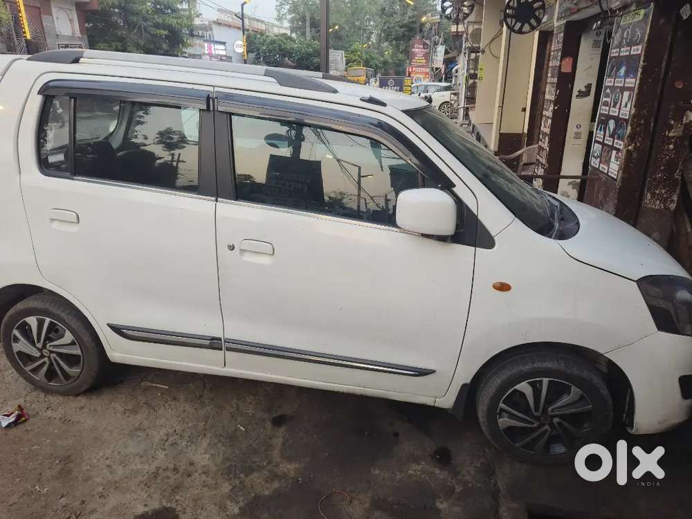Doosri Car Leni H