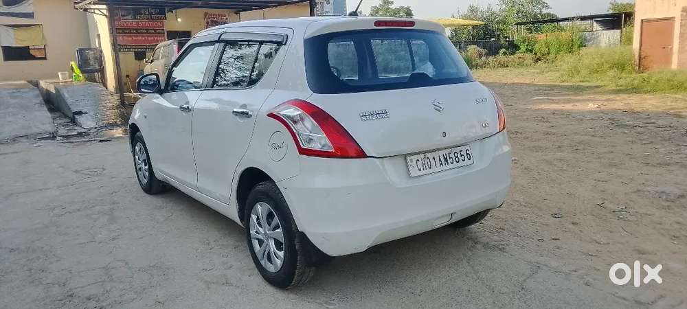 Well Maintained Maruti Suzuki Swift 2012 Petrol