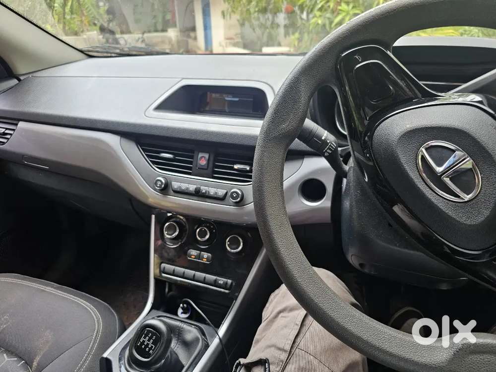 Tata Nexon Xm Petrol 2021