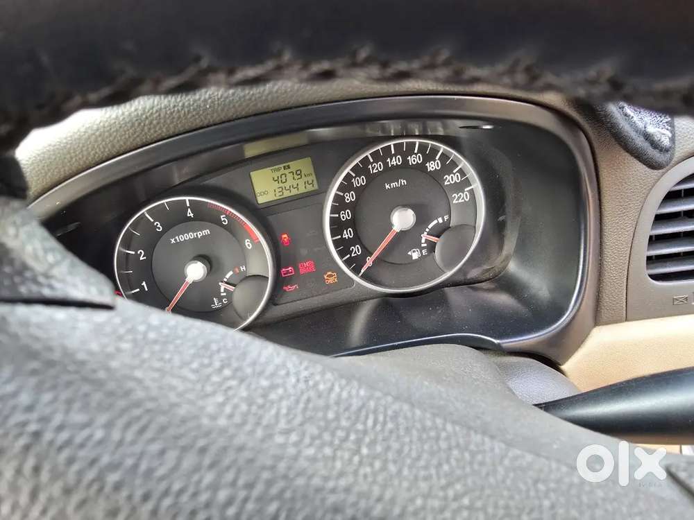 Hyundai Verna 2008..