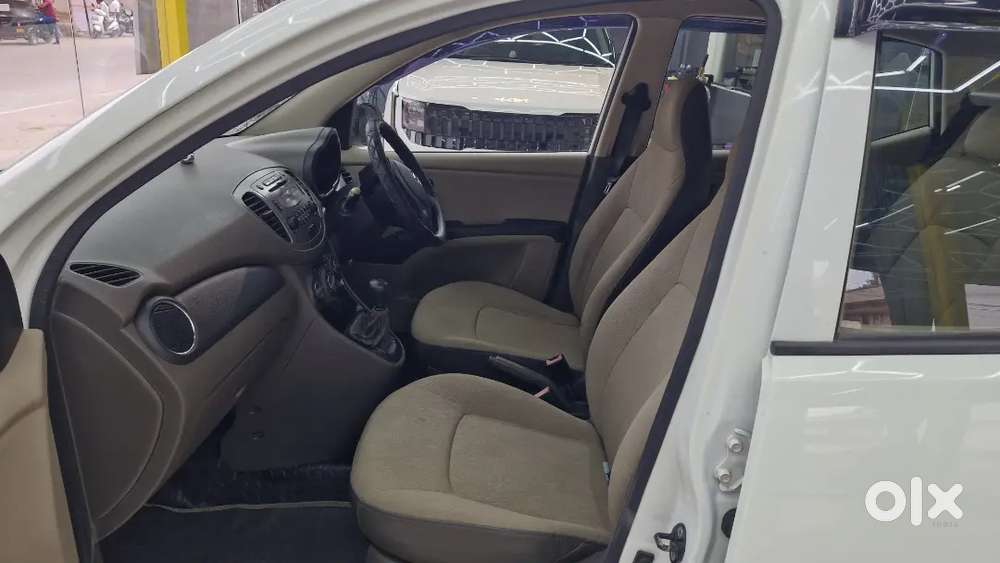 Hyundai I10 Sportz Petrol 2011
