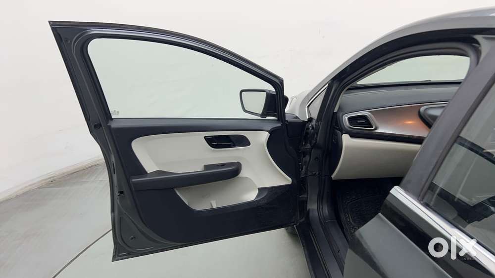 Tata Altroz 1.2 Xt, 2023, Petrol