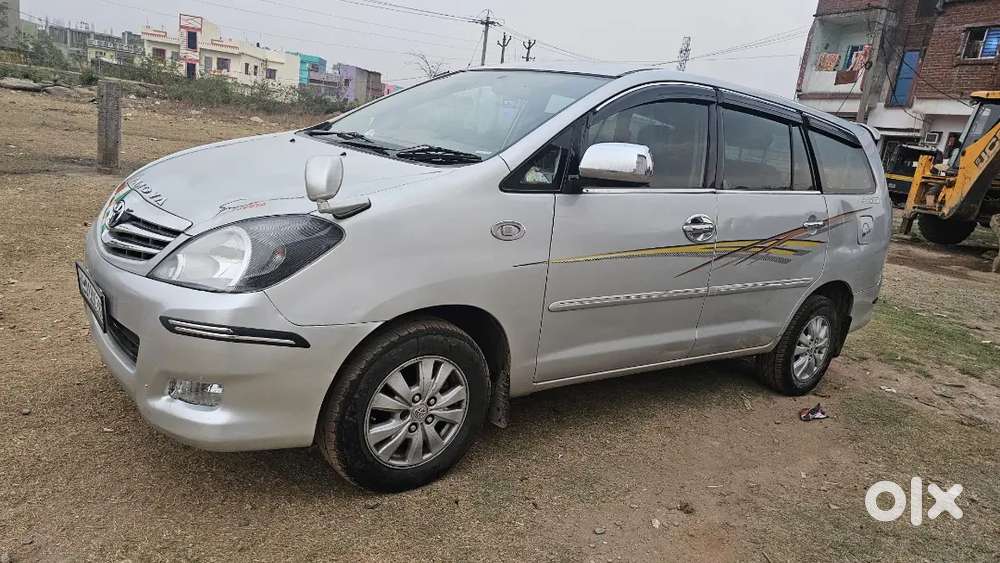 Toyota Innova 2012 Diesel 300000 Km Driven