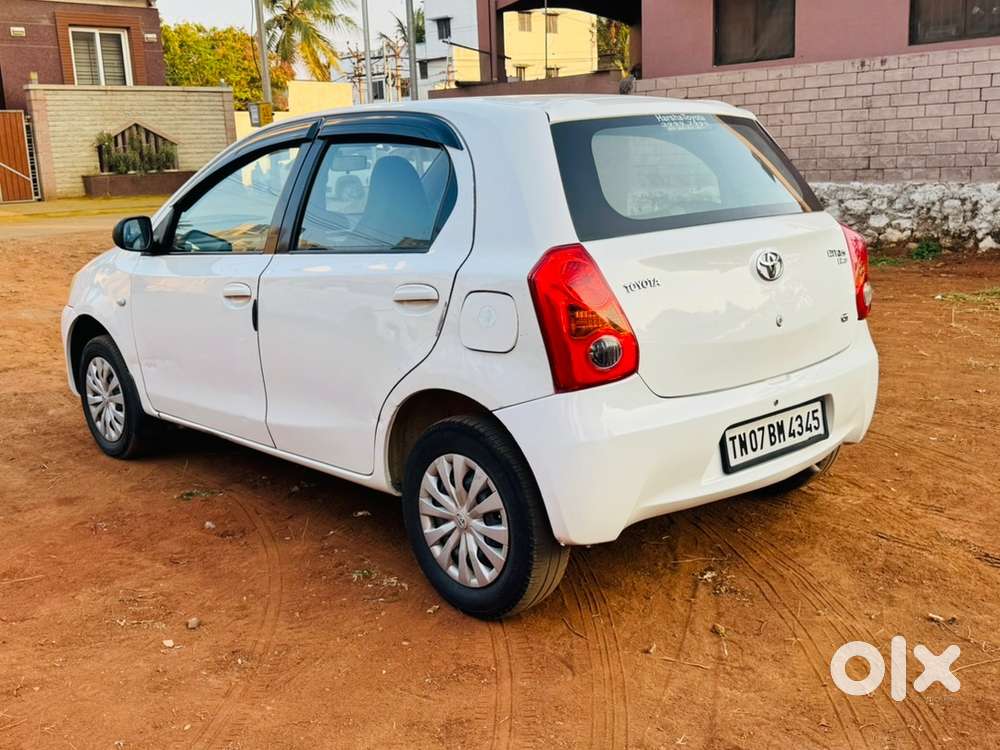 Toyota Etios Liva 2011 Petrol Well Maintained