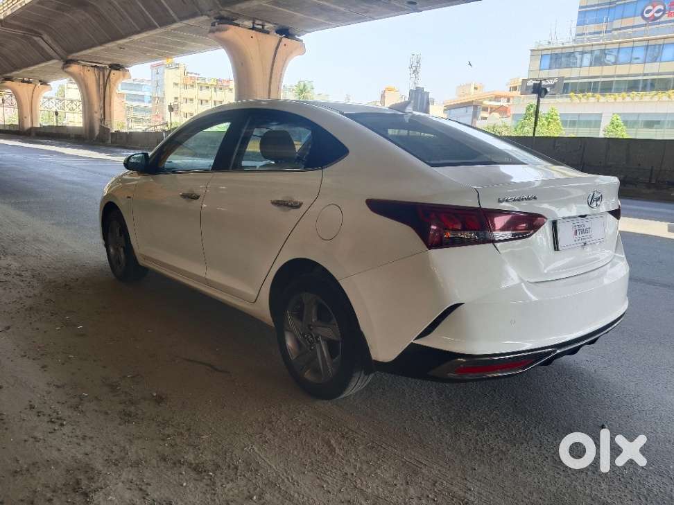 Hyundai Verna Crdi Vgt Sx 1.5, 2022, Petrol