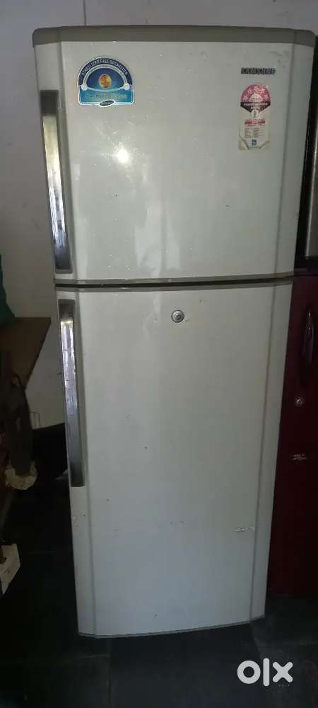 Refrigerator