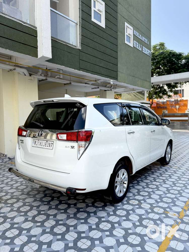 Toyota Innova Crysta 2.4 V, 2017, Diesel