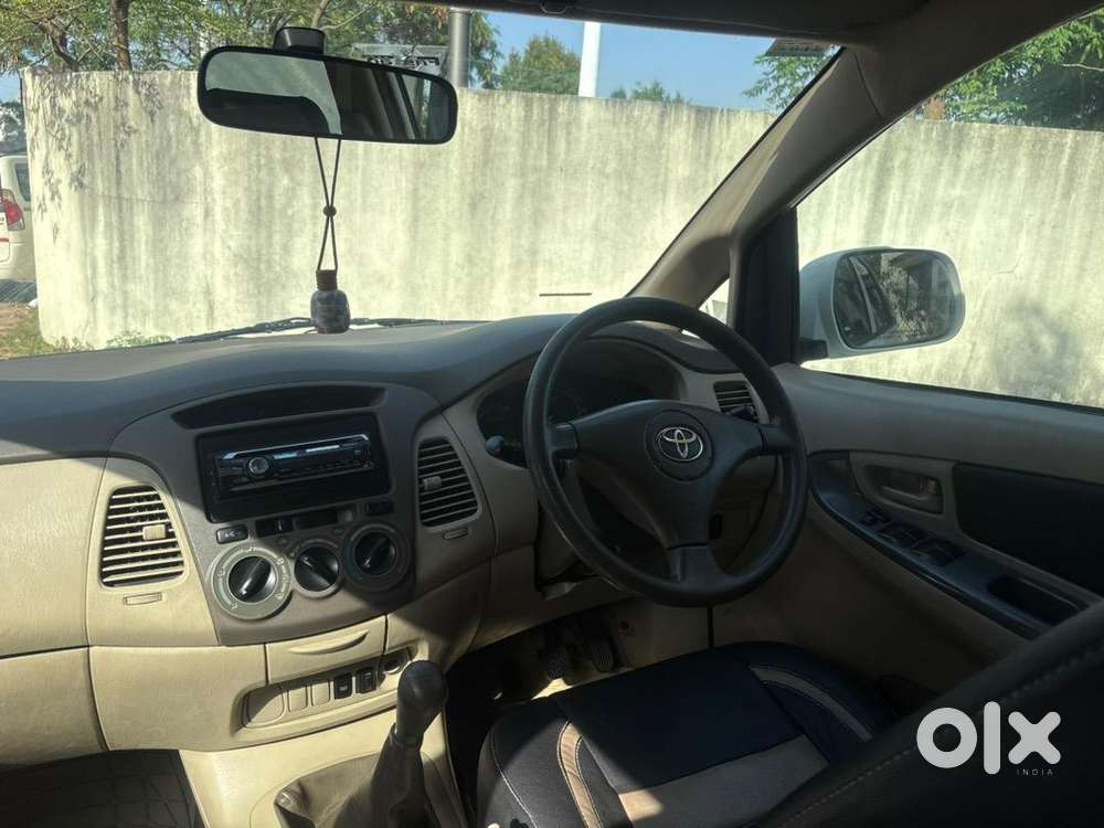 Toyota Innova 2009 Cng 1st Owner Good Condition