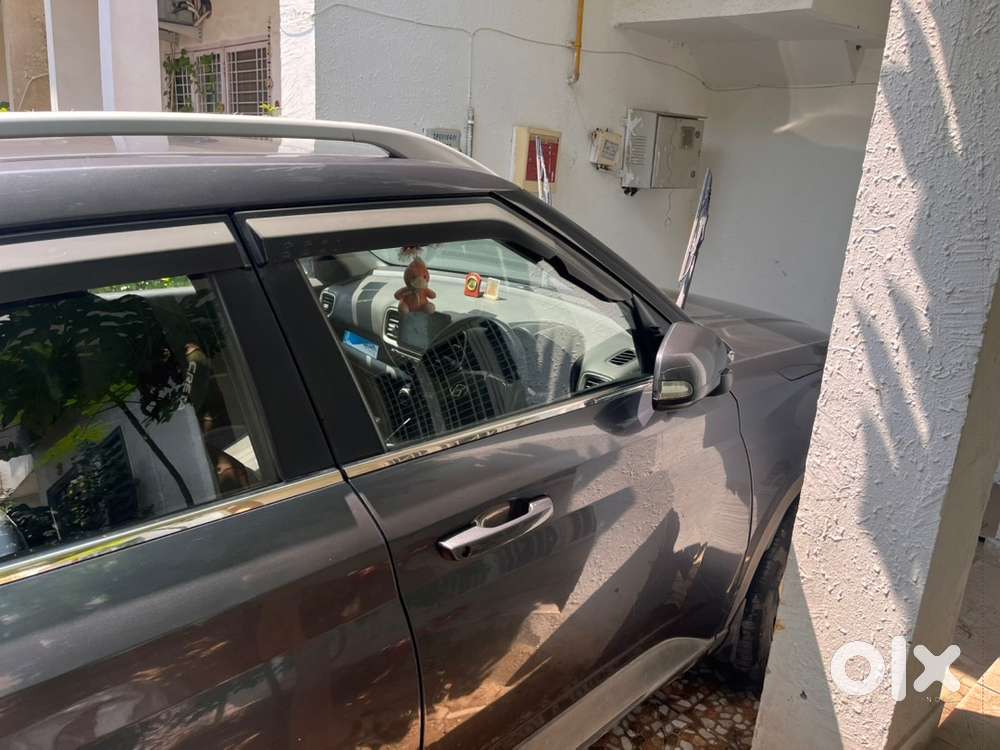 Hyundai Venue Petrol 2021