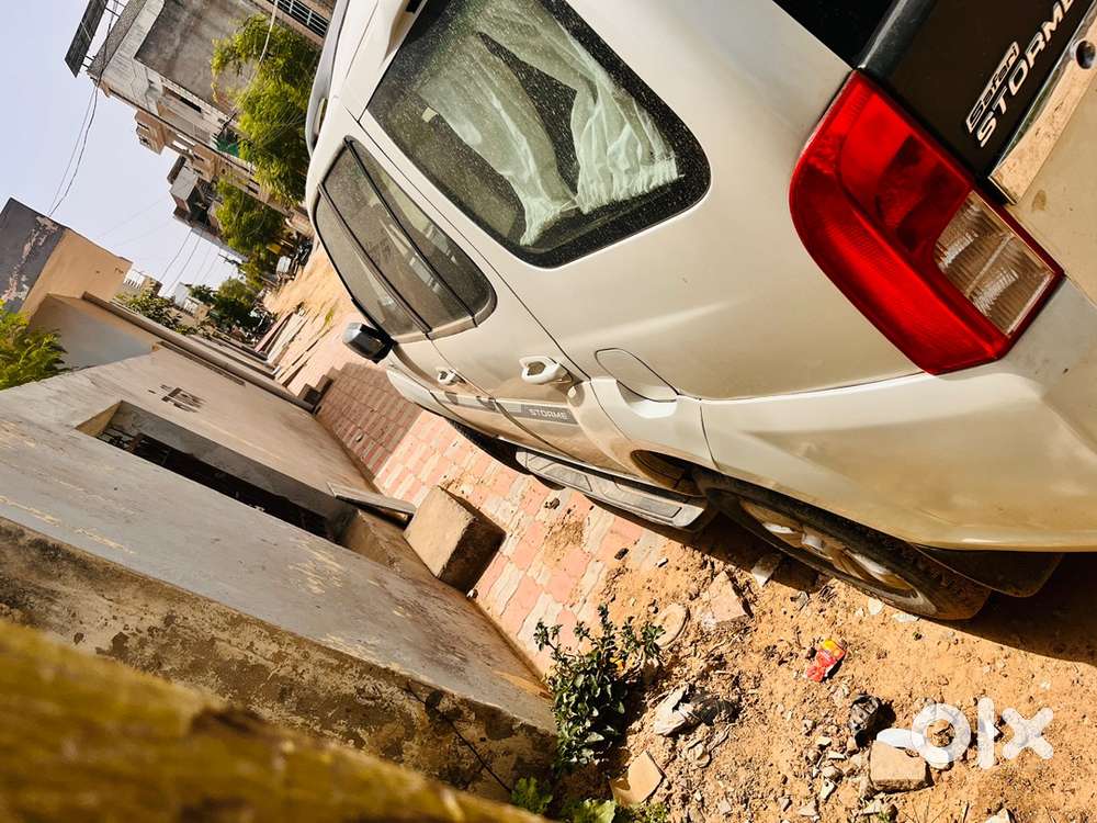 Tata Safari Storme 2018