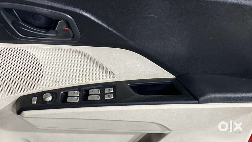 Mahindra Xuv300 W6, 2020, Petrol