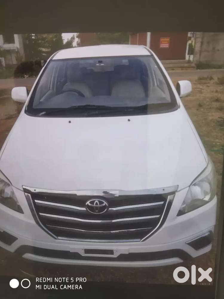 Toyota Innova 2014