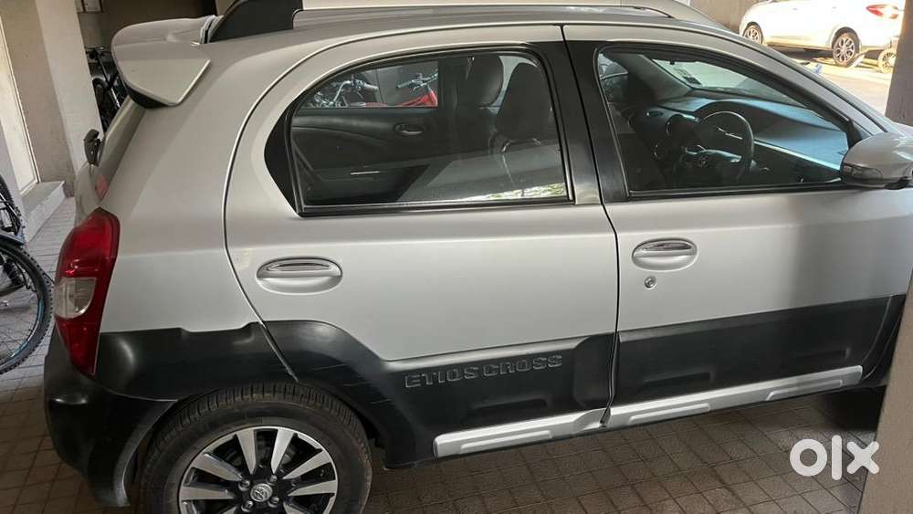 Toyota Etios Cross 2014 Petrol Well Maintained