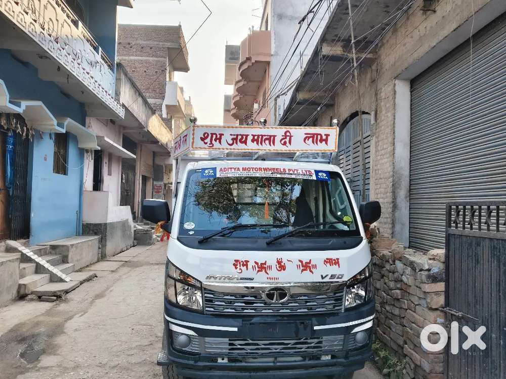 Intra v50  truck