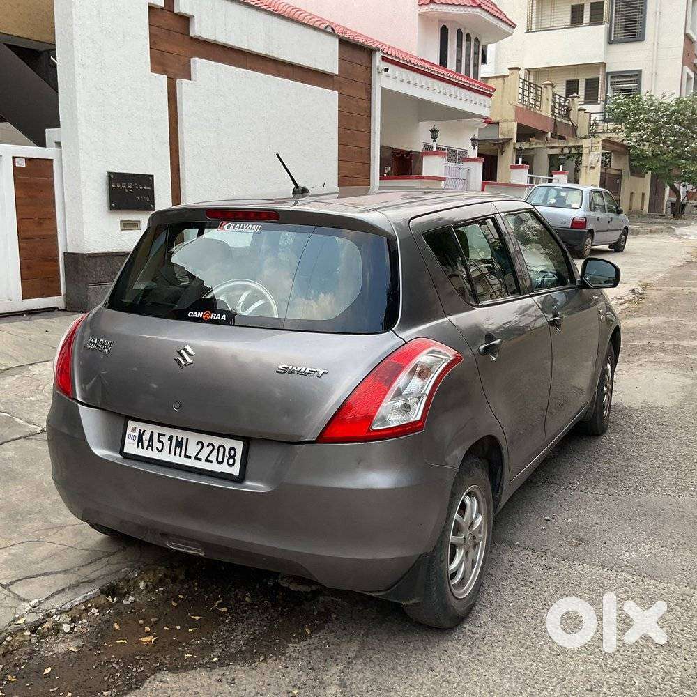 Maruti Suzuki Swift Lxi Optional-o, 2017, Petrol