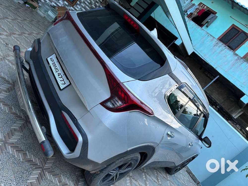 Kia Carens 1.4 Prestige 7 Str, 2023, Petrol