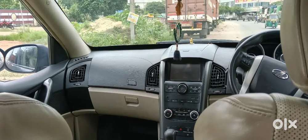 2016 Model Xuv 500 W10 Top End