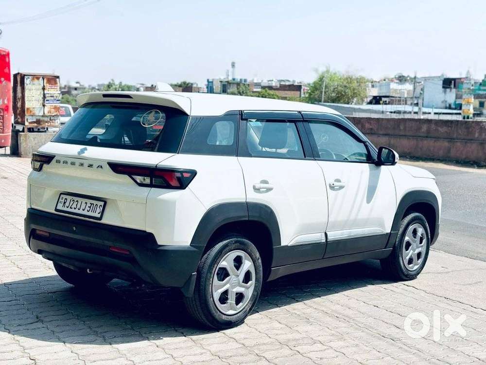 Maruti Suzuki Brezza 1.5 Vxi Cng, 2024, Cng & Hybrids