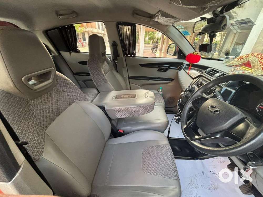Mahindra 2017 Car Available