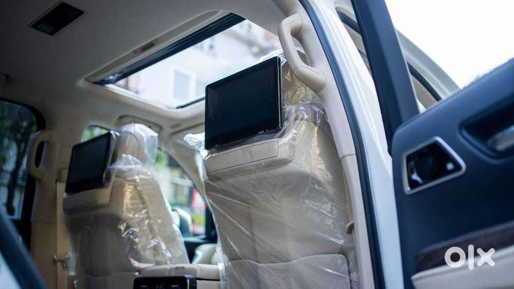 Toyota Land Cruiser Vxr V8 Petrol, 2025, Petrol