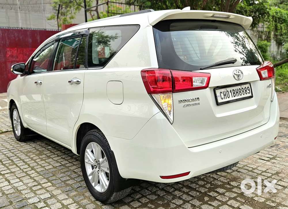 Toyota Innova Crysta 2.8 Zx At, 2016, Petrol