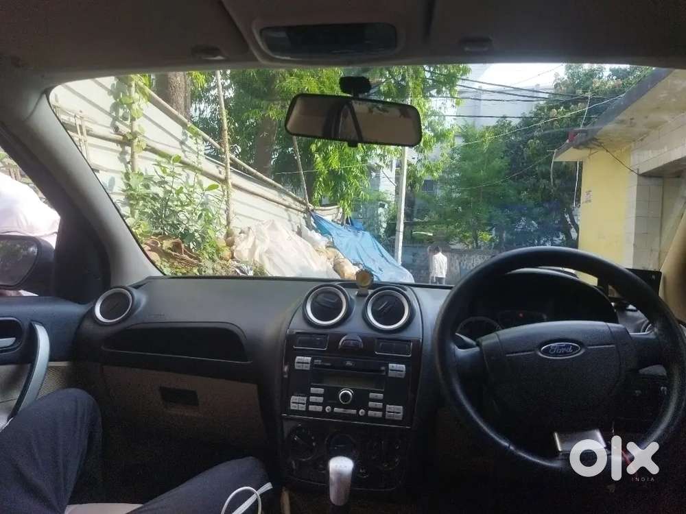 Ford Fiesta 2010 Petrol 50000 Km Driven