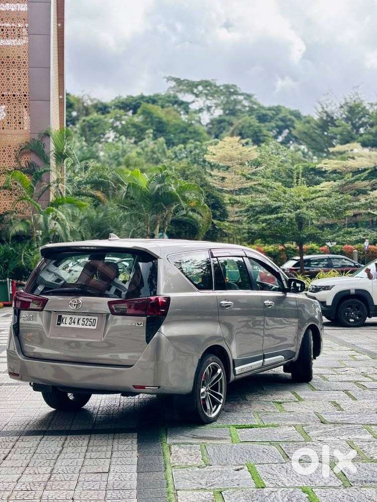Toyota Innova Crysta 2.4 V 7 Str, 2018, Diesel