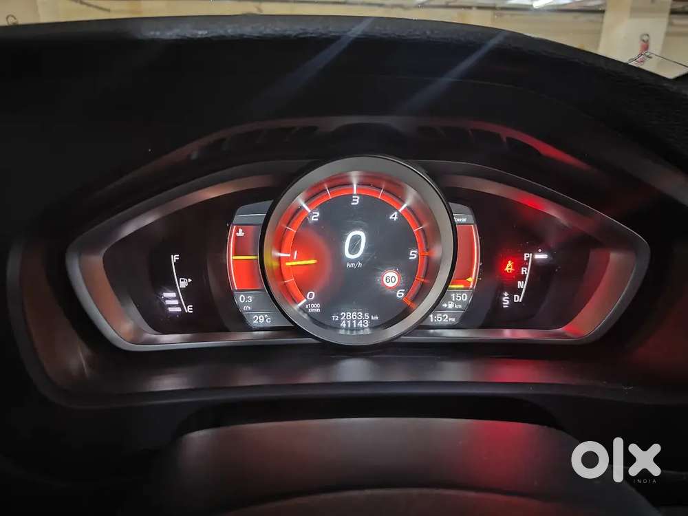 Volvo V40 2018 Diesel 50100 Km Driven