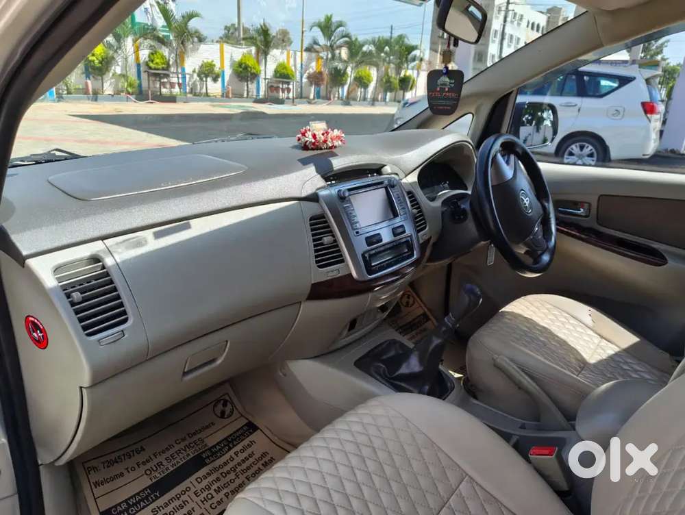 Toyota Innova 2014 Diesel 98000 Km Driven