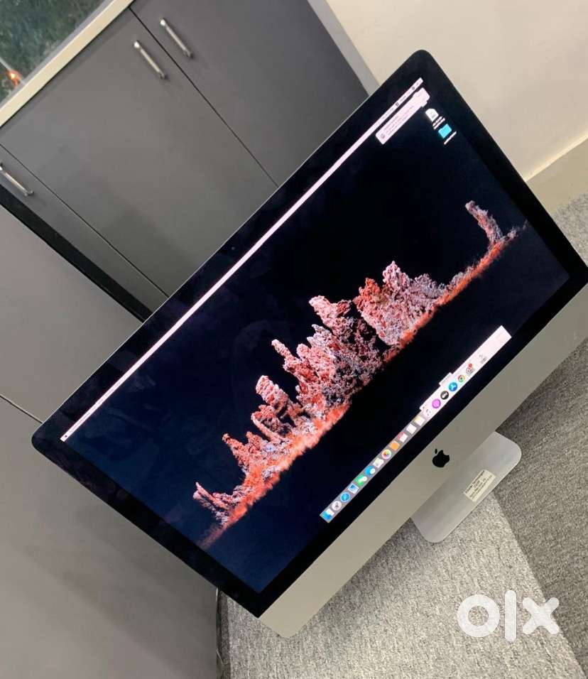 Apple iMac 27inch i5 16GB 512GB 5K retina 8GB Graphics