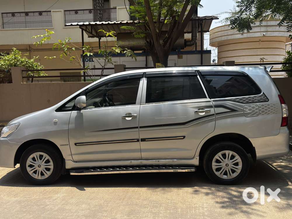 Toyota Innova 2.5 G (diesel) 8 Seater, 2013, Diesel