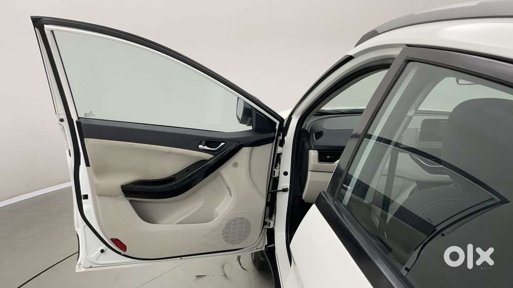 Tata Nexon 1.2 Revotron Xza Plus, 2023, Petrol