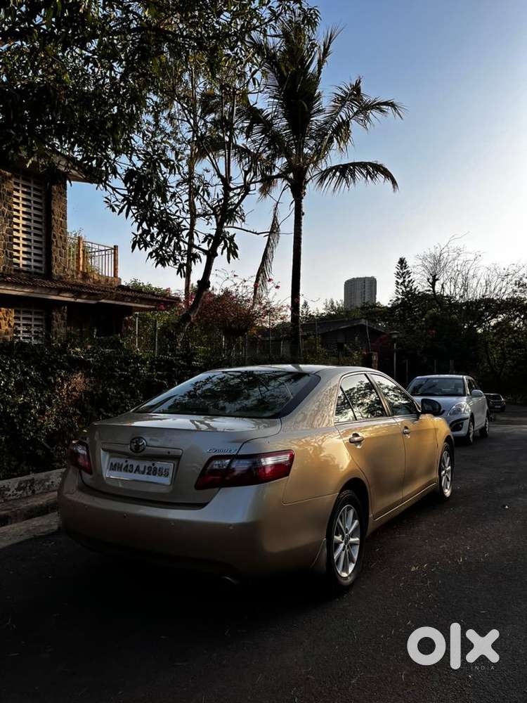 Toyota Camry 2011 Petrol Well Maintained