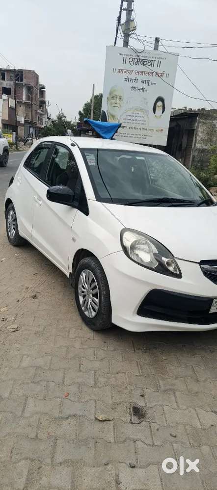 Honda Brio 2013 September Ki H Gadi Me 2 Saal Bache Hue H
