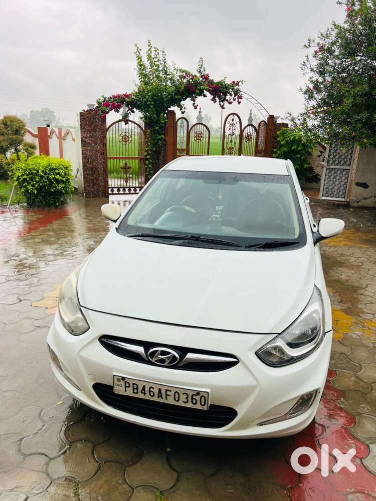 Hyundai Fluidic Verna 2012