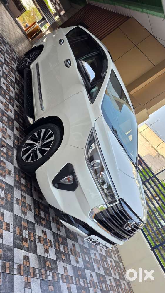 Toyota Innova Crysta 2.8z Automatic, 2021, Diesel