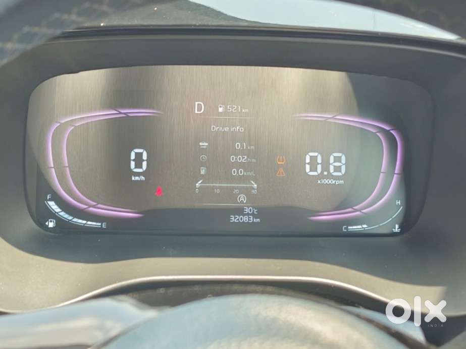 Kia Carens Luxury (o)1.5 Diesel At 7 Str, 2023, Diesel