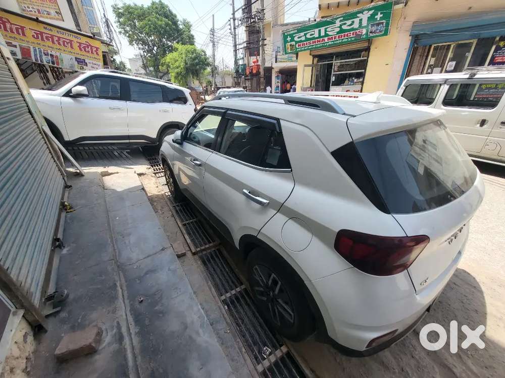 Hyundai Venue 2021 Diesel Well Maintained