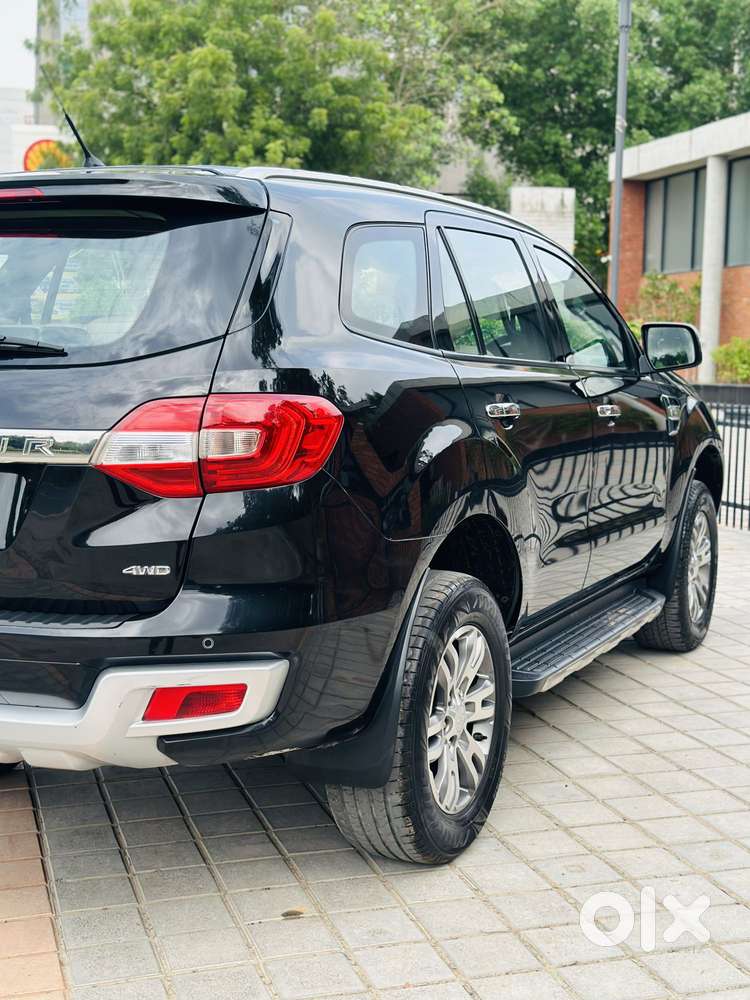Ford Endeavour 3.2 Titanium Plus 4x4 At, 2016, Diesel