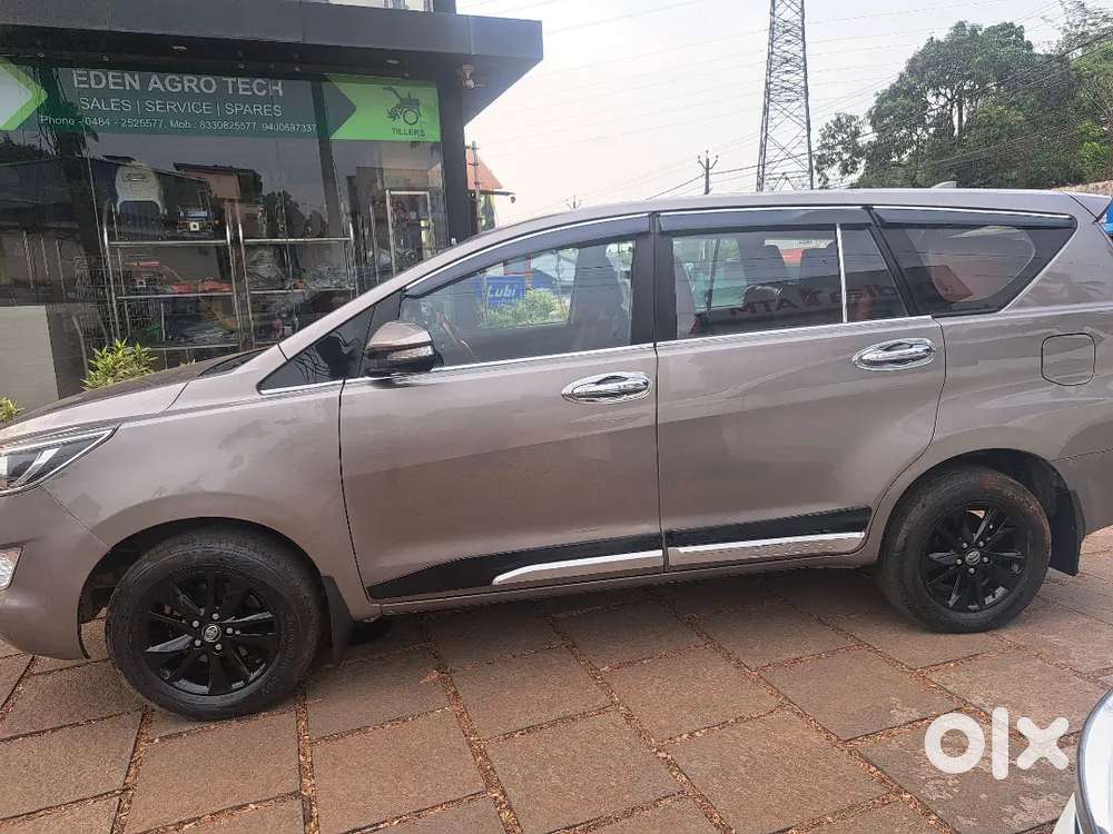 Innova Crysta 2.4 G