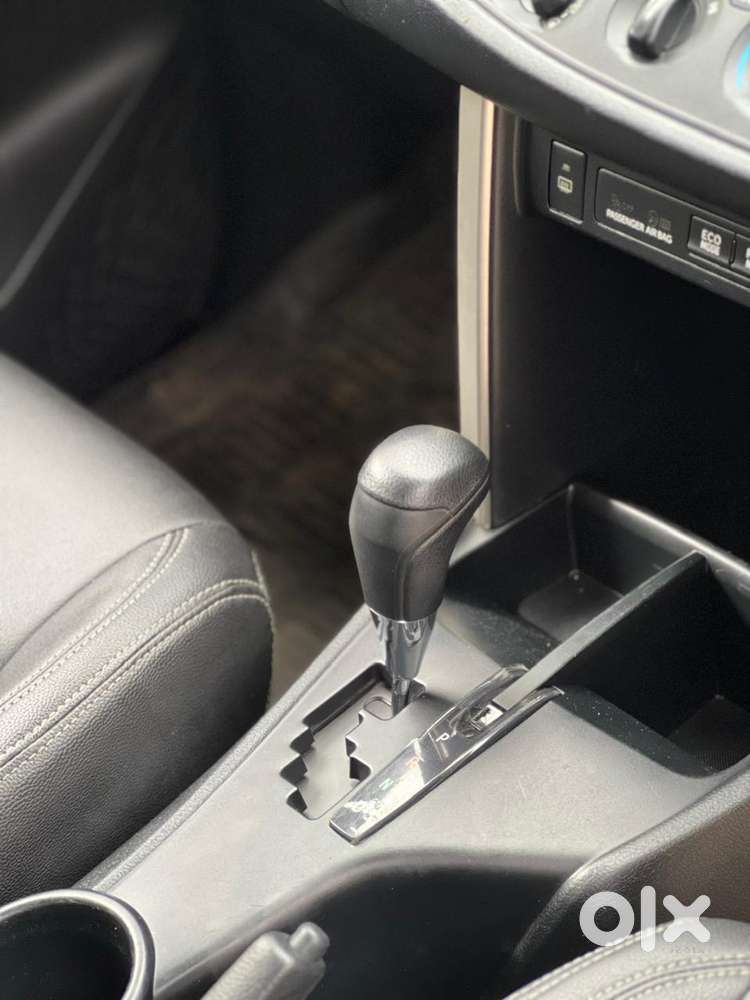 Toyota Innova Crysta Diesel 2.8 G 2016