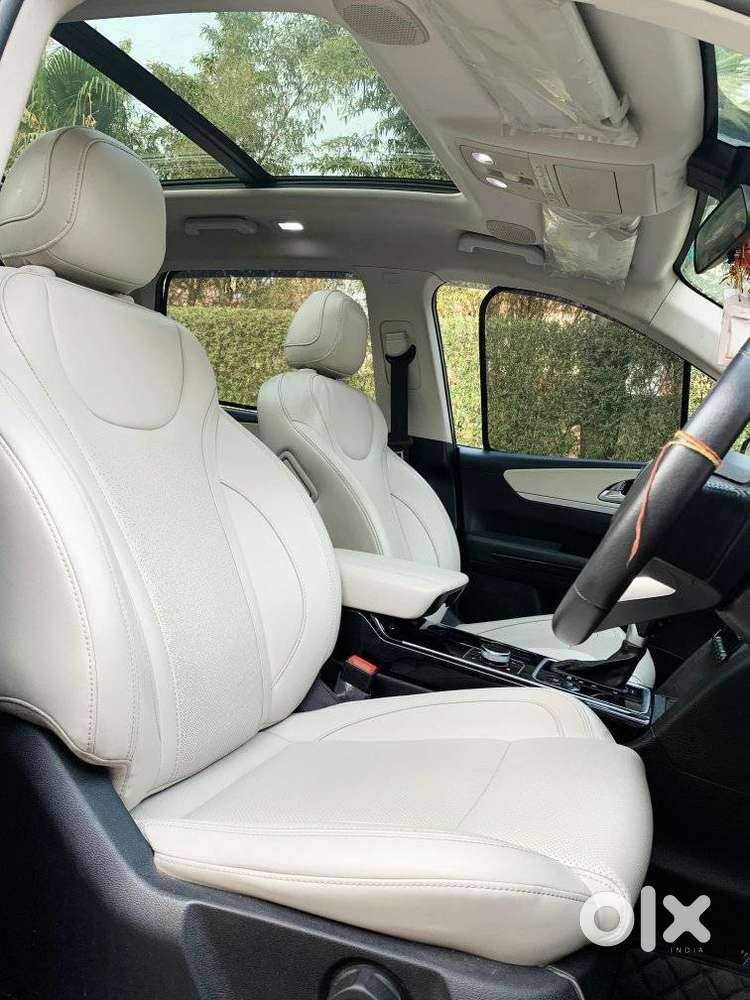 Mahindra Xuv700 2.2 Ax 7 Diesel At Str Awd, 2023, Diesel