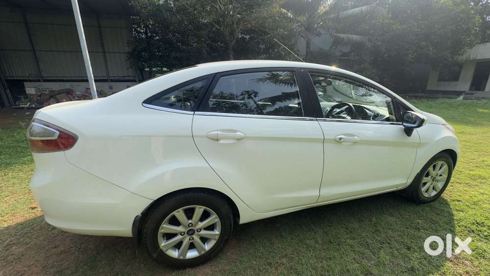 Ford Fiesta 1.5 Titanium Petrol At, 2012, Petrol