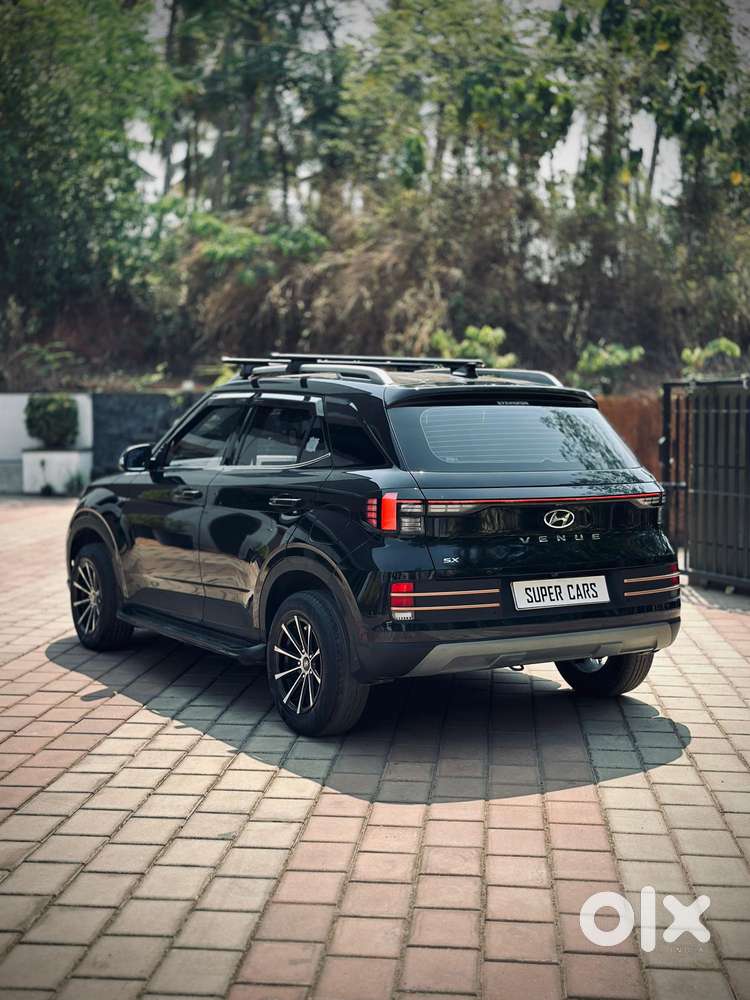 Hyundai Venue Sx 1.2 Mt Knight Edition, 2022, Petrol