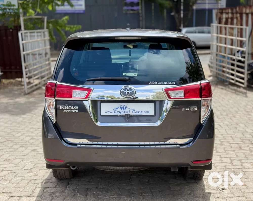 Toyota Innova Crysta 2.8 Zx At 7 Seater, 2016, Diesel