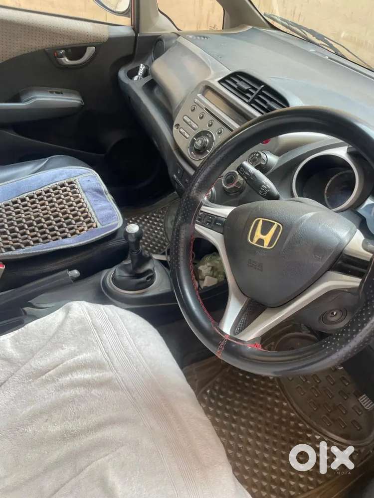 Excellent Condition Running Car, Still Gives Mileage 15.5 To 16 Km