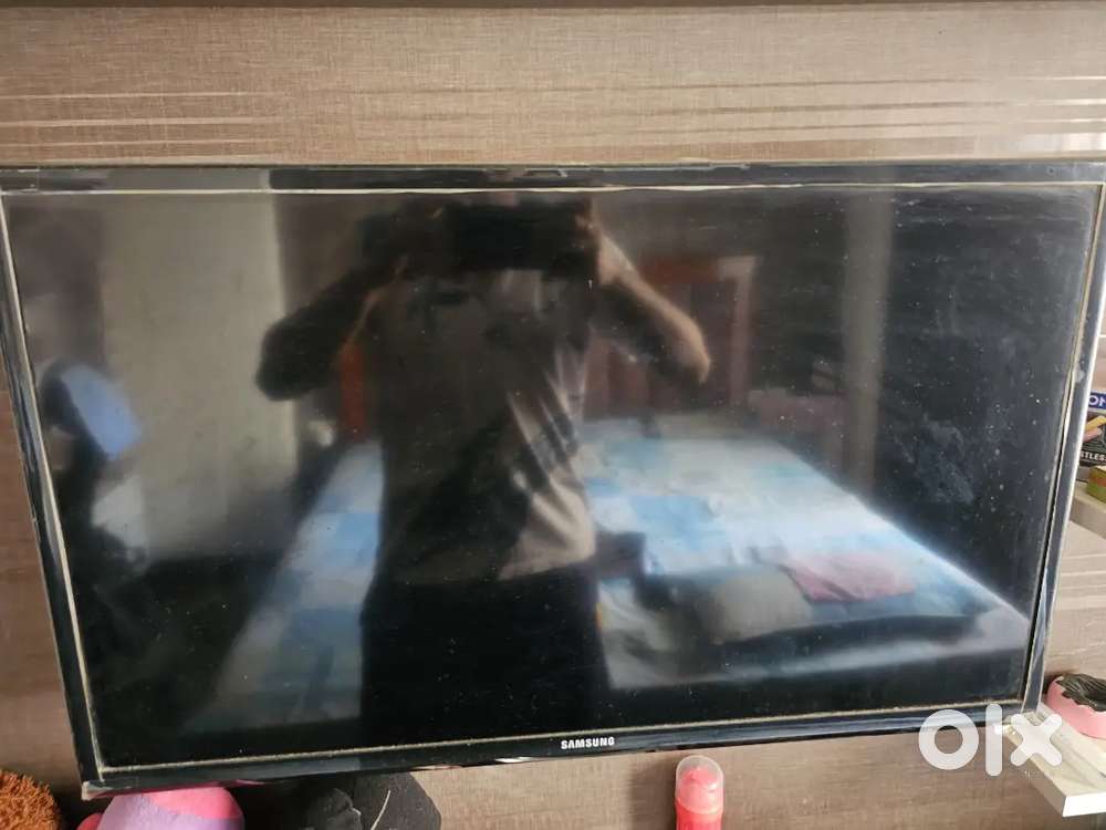 Samsung LED 32 inch TV for sale