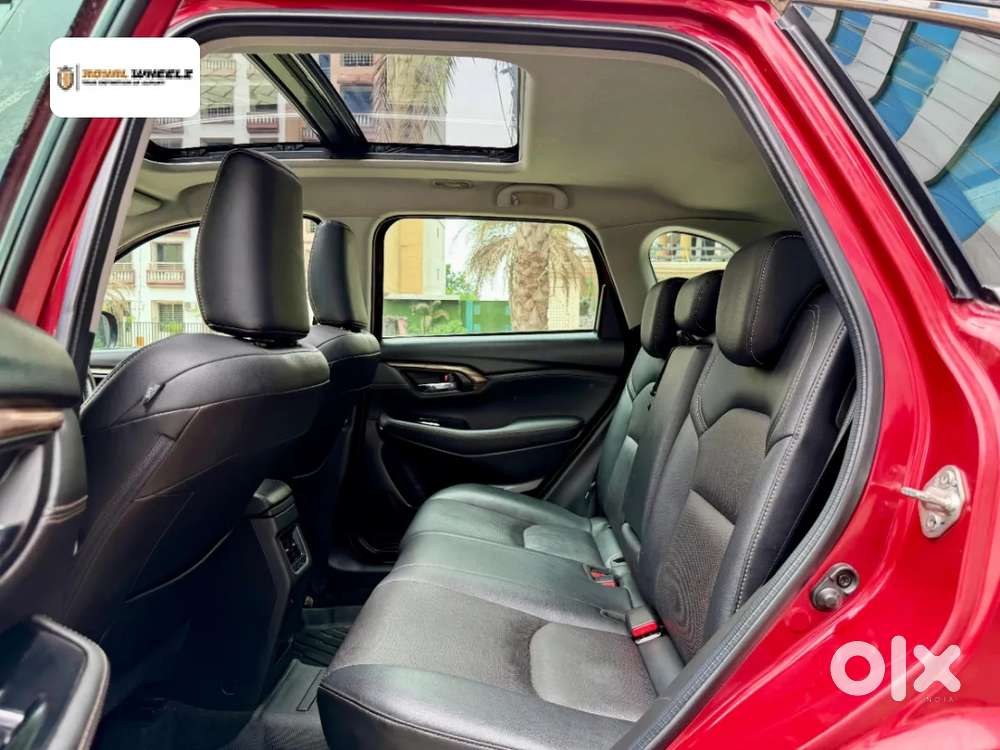 Maruti Suzuki Grand Vitara 1.5 Alpha Plus Dual Tone Intelligent Hybr..