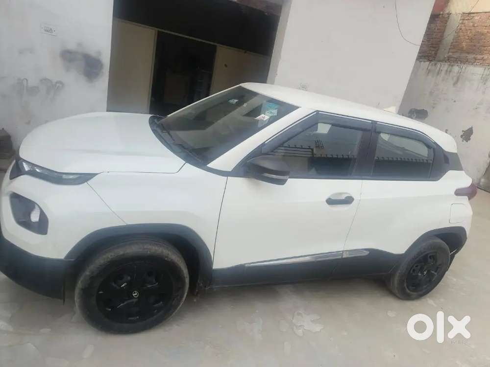 Tata Punch Smart Cng